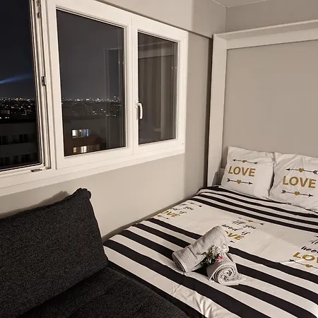 Charming With Eiffel View Apartment Paris